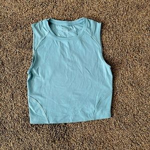 Athleta cropped workout top